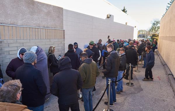 photo of Cannabis Shortage Looms as Demand Outstrips Supply 3 Days into Legalization image