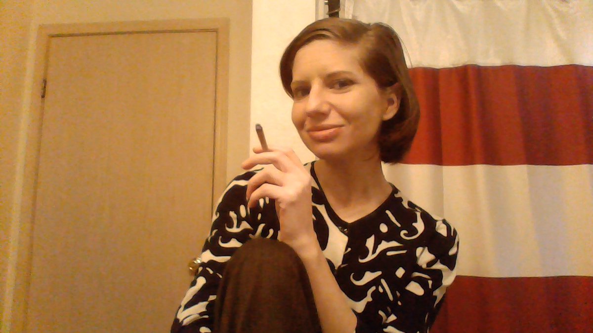 photo of Congressional Candidates Openly Grow And Smoke Marijuana To Get Through Coronavirus Isolation image