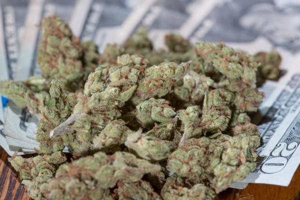 photo of More Banks Say They’re Working With Marijuana Businesses, Federal Report Shows As Lawmakers Advance Reform image