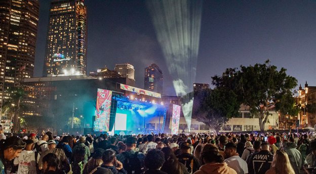 photo of CelebStoner Goes to the Puffcon Block Party in Los Angeles image