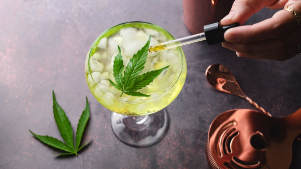 Is Cannabis the New Cocktail? How Weed Could Be Replacing Alcohol for a Healthier You!