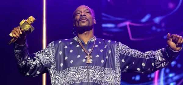 photo of Snoop Dogg Launches Cannabis Dispensary in California image